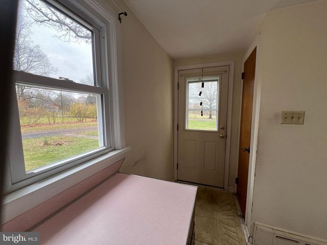3183 BEDMINSTER RD, Ottsville, PA 18942