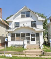 1027 Ridge Avenue, Rockford, IL 61103