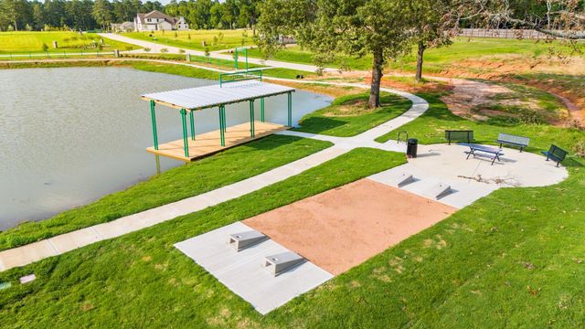 104 Bentwood Meadow Lane, Montgomery, TX 77356