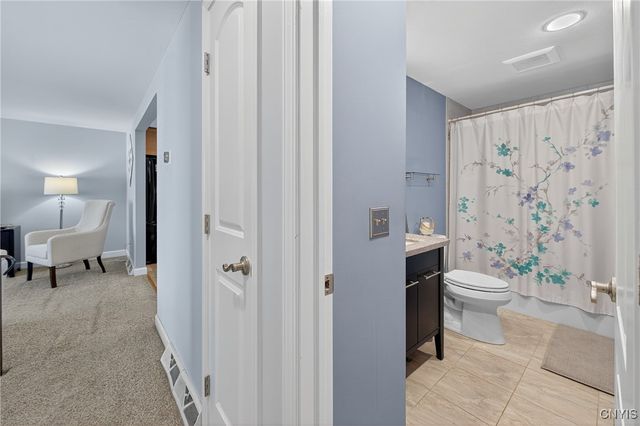 7797 Newhope West, Clay, NY 13090