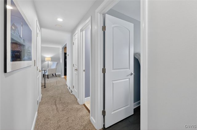 7797 Newhope West, Clay, NY 13090