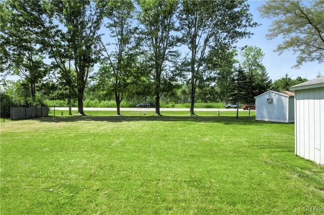 7797 Newhope West, Clay, NY 13090
