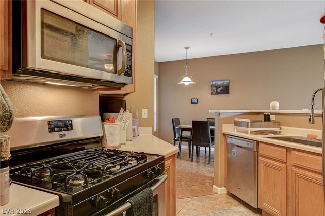 7143 South Durango Drive 307, Las Vegas, NV 89113