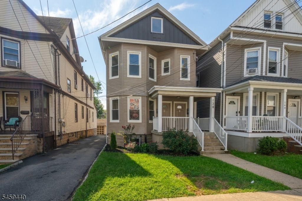 136 Elm St 2, Elizabeth City, NJ 07208 — exterior