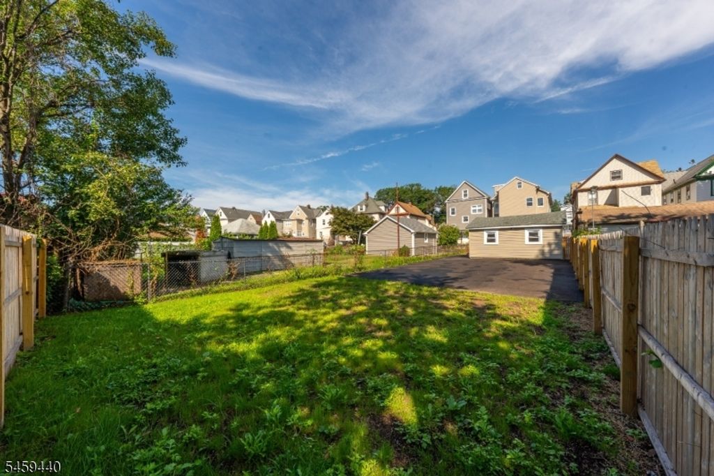 136 Elm St 2, Elizabeth City, NJ 07208 — photo 4