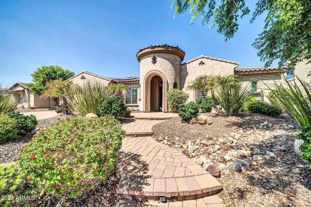 9378 W Via Montoya Drive, Peoria, AZ 85383