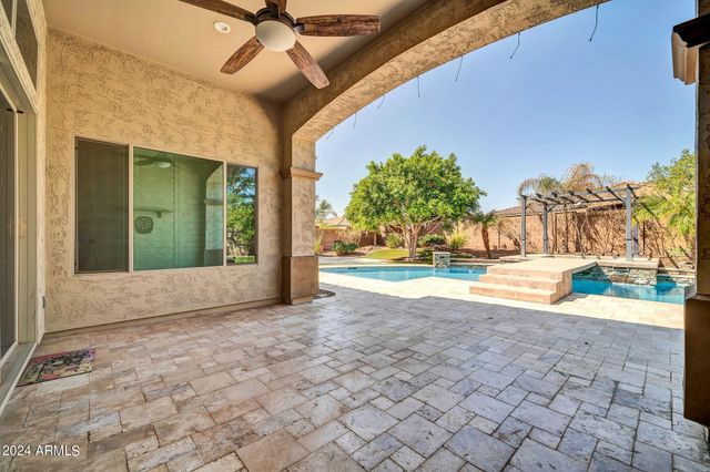 9378 W Via Montoya Drive, Peoria, AZ 85383