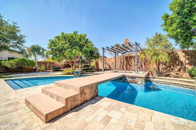 9378 W Via Montoya Drive, Peoria, AZ 85383