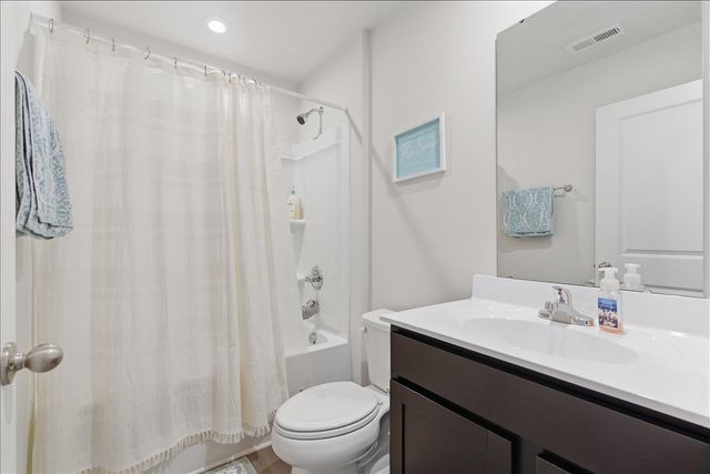 11 Davis Grove Lane, Piedmont, SC 29673