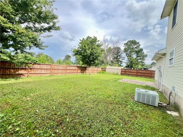 701 Tharp Avenue, Green Forest, AR 72638