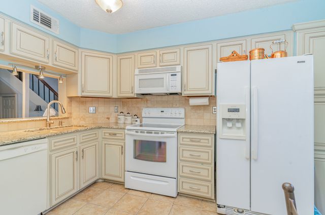 336 Melrose Drive 10C, Richardson, TX 75080