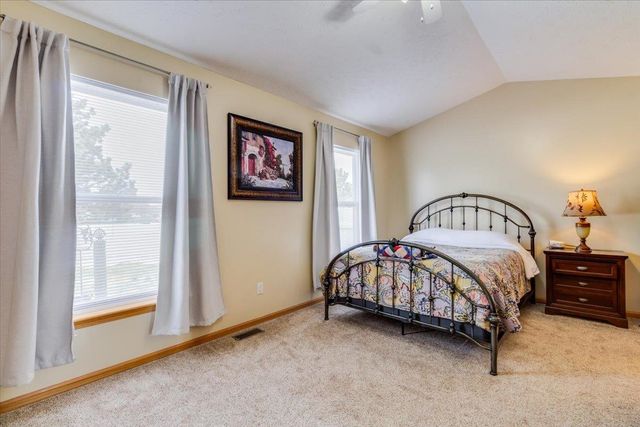 1327 Sierra Dr, Salina, KS 67401
