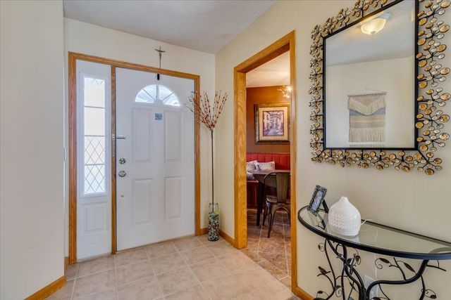 1327 Sierra Dr, Salina, KS 67401