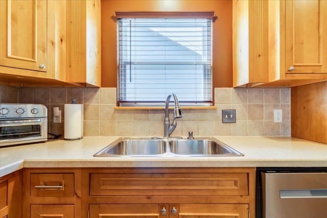 1327 Sierra Dr, Salina, KS 67401