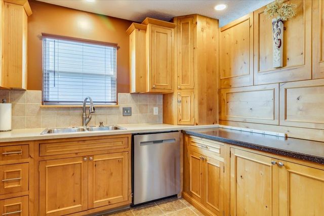 1327 Sierra Dr, Salina, KS 67401