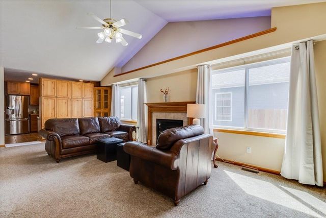 1327 Sierra Dr, Salina, KS 67401
