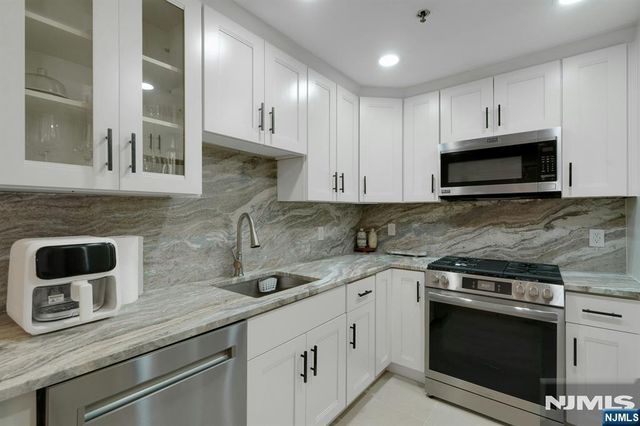 20 S Midland Avenue J3, Kearny, NJ 07032