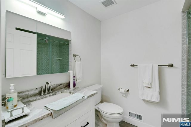 20 S Midland Avenue J3, Kearny, NJ 07032