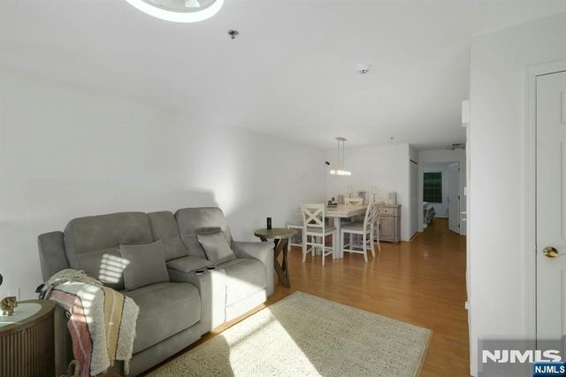 20 S Midland Avenue J3, Kearny, NJ 07032