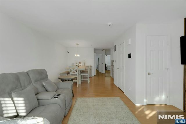 20 S Midland Avenue J3, Kearny, NJ 07032