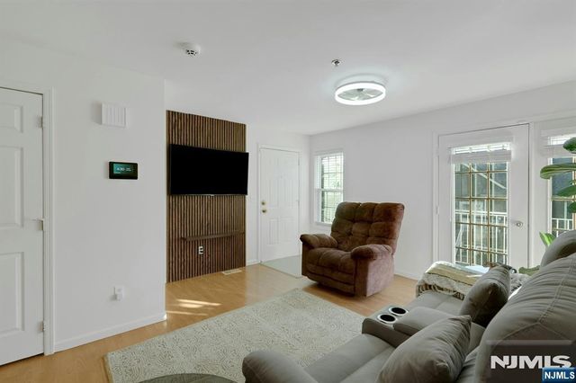 20 S Midland Avenue J3, Kearny, NJ 07032