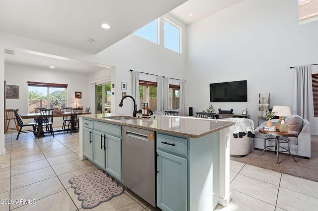 2614 W GRAY WOLF Trail, Phoenix, AZ 85085