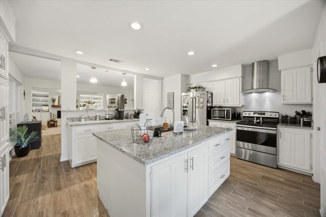 1123 Bayshore Drive, Rockwall, TX 75087