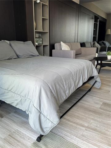 1300 Brickell Bay Dr 2412, Miami, FL 33131