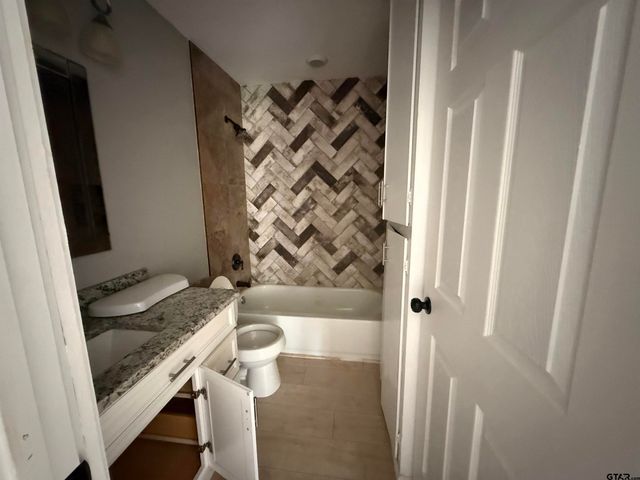 617 N Trinity ST, Gilmer, TX 75644