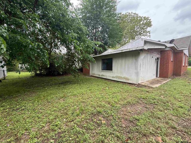 617 N Trinity ST, Gilmer, TX 75644