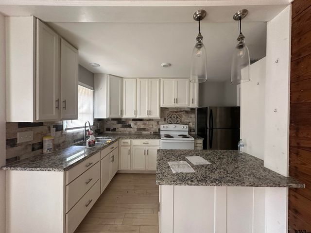 617 N Trinity ST, Gilmer, TX 75644