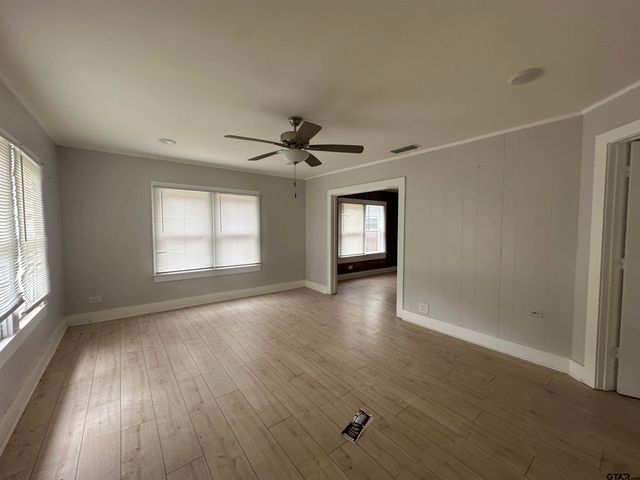 617 N Trinity ST, Gilmer, TX 75644