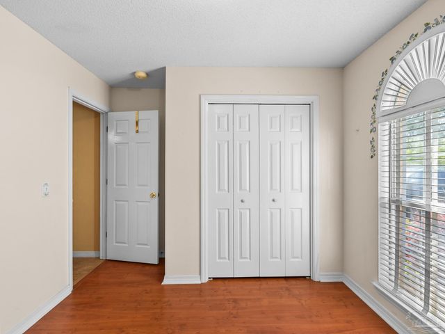 2948 Charter Oaks Ln, Pensacola, FL 32514