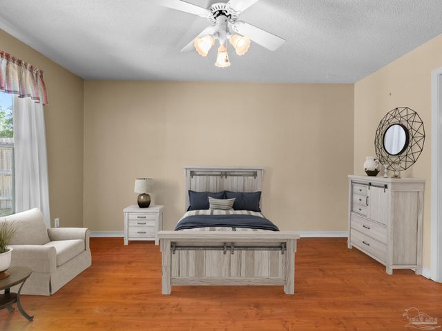 2948 Charter Oaks Ln, Pensacola, FL 32514