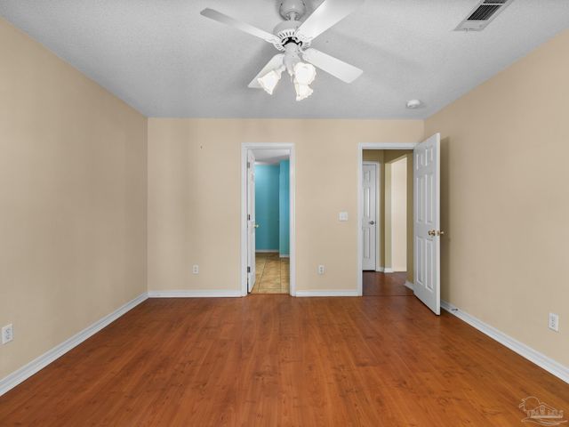 2948 Charter Oaks Ln, Pensacola, FL 32514