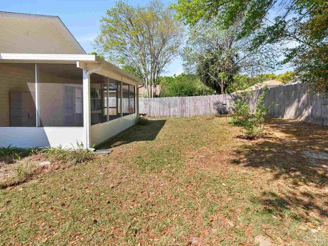 2948 Charter Oaks Ln, Pensacola, FL 32514