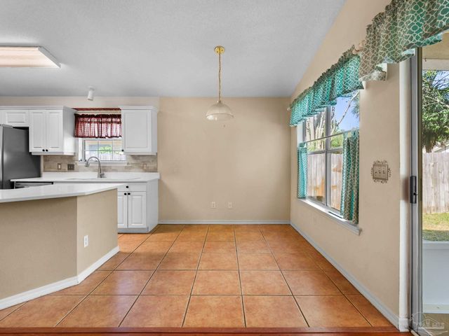 2948 Charter Oaks Ln, Pensacola, FL 32514