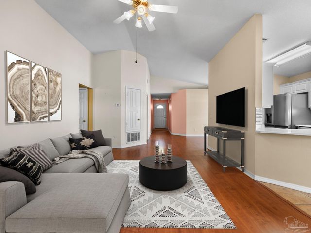 2948 Charter Oaks Ln, Pensacola, FL 32514