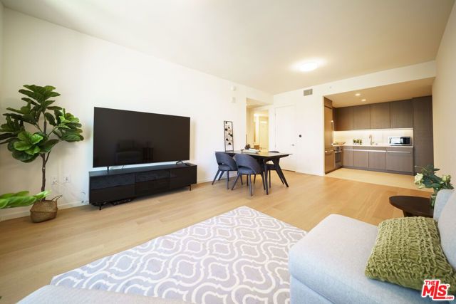 889 Francisco Street 2610, Los Angeles, CA 90017