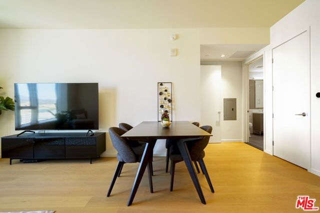 889 Francisco Street 2610, Los Angeles, CA 90017