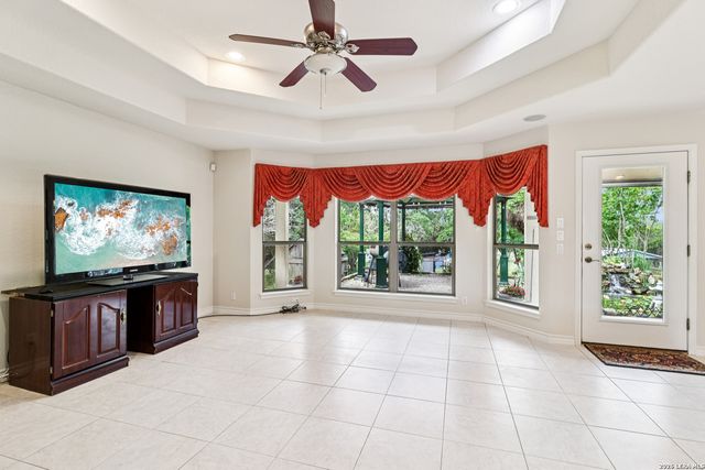 718 Park Shores, Canyon Lake, TX 78133