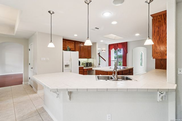 718 Park Shores, Canyon Lake, TX 78133