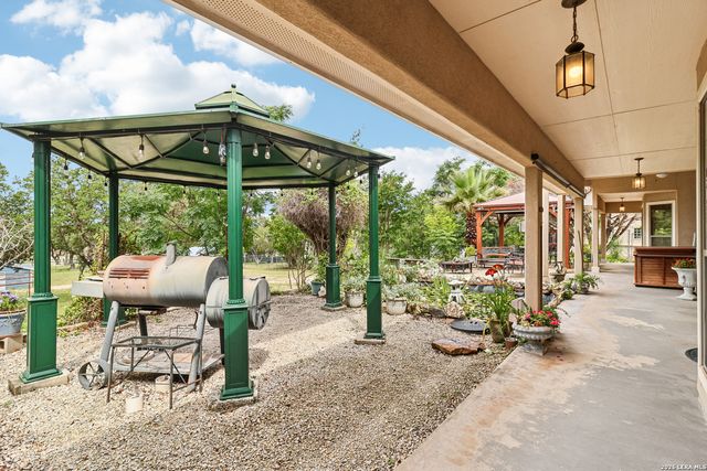 718 Park Shores, Canyon Lake, TX 78133