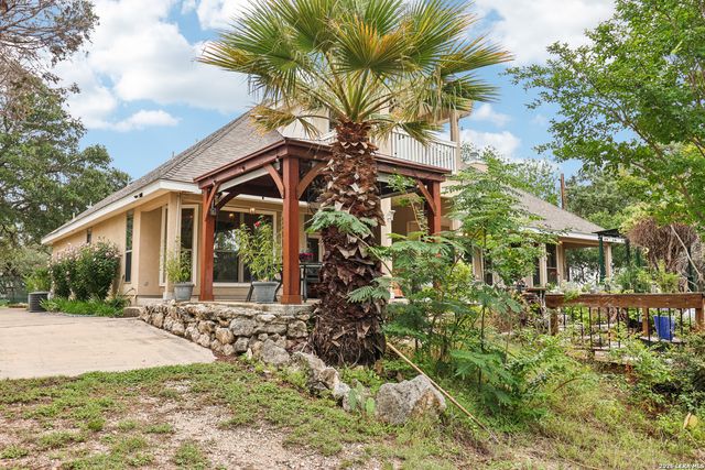 718 Park Shores, Canyon Lake, TX 78133