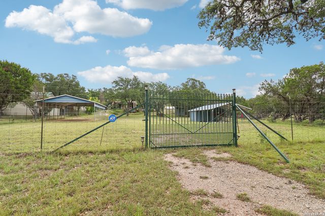 718 Park Shores, Canyon Lake, TX 78133