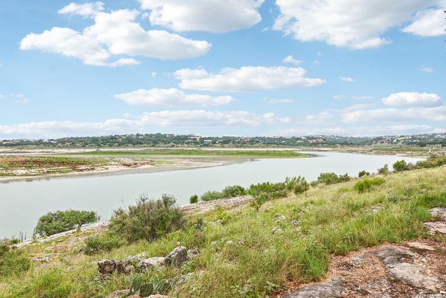 718 Park Shores, Canyon Lake, TX 78133