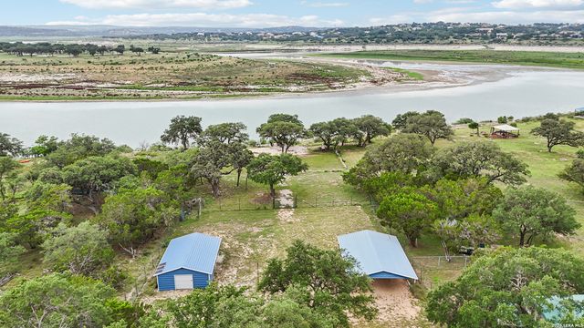 718 Park Shores, Canyon Lake, TX 78133