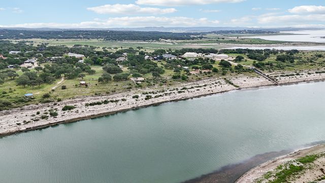 718 Park Shores, Canyon Lake, TX 78133