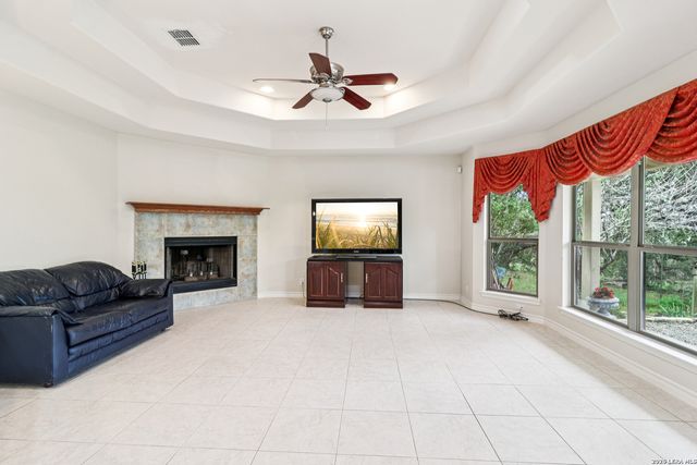 718 Park Shores, Canyon Lake, TX 78133