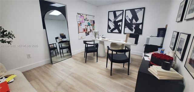 2100 NW 93rd Ave, Doral, FL 33172